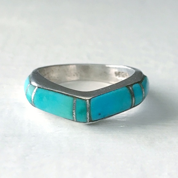 Vintage Jewelry - VINTAGE Chevron Turquoise Inlay Native Sterling Silver Ring